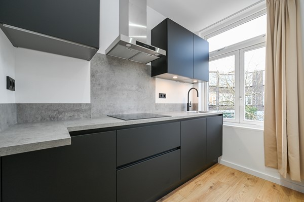 Medium property photo - Deimanstraat, 2522 BK Den Haag